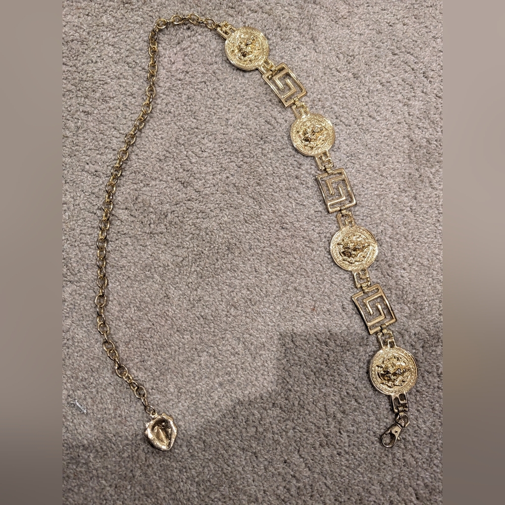 Vintage 3D Lion Head Crest Medallion Greek Key Linked Chain Belt